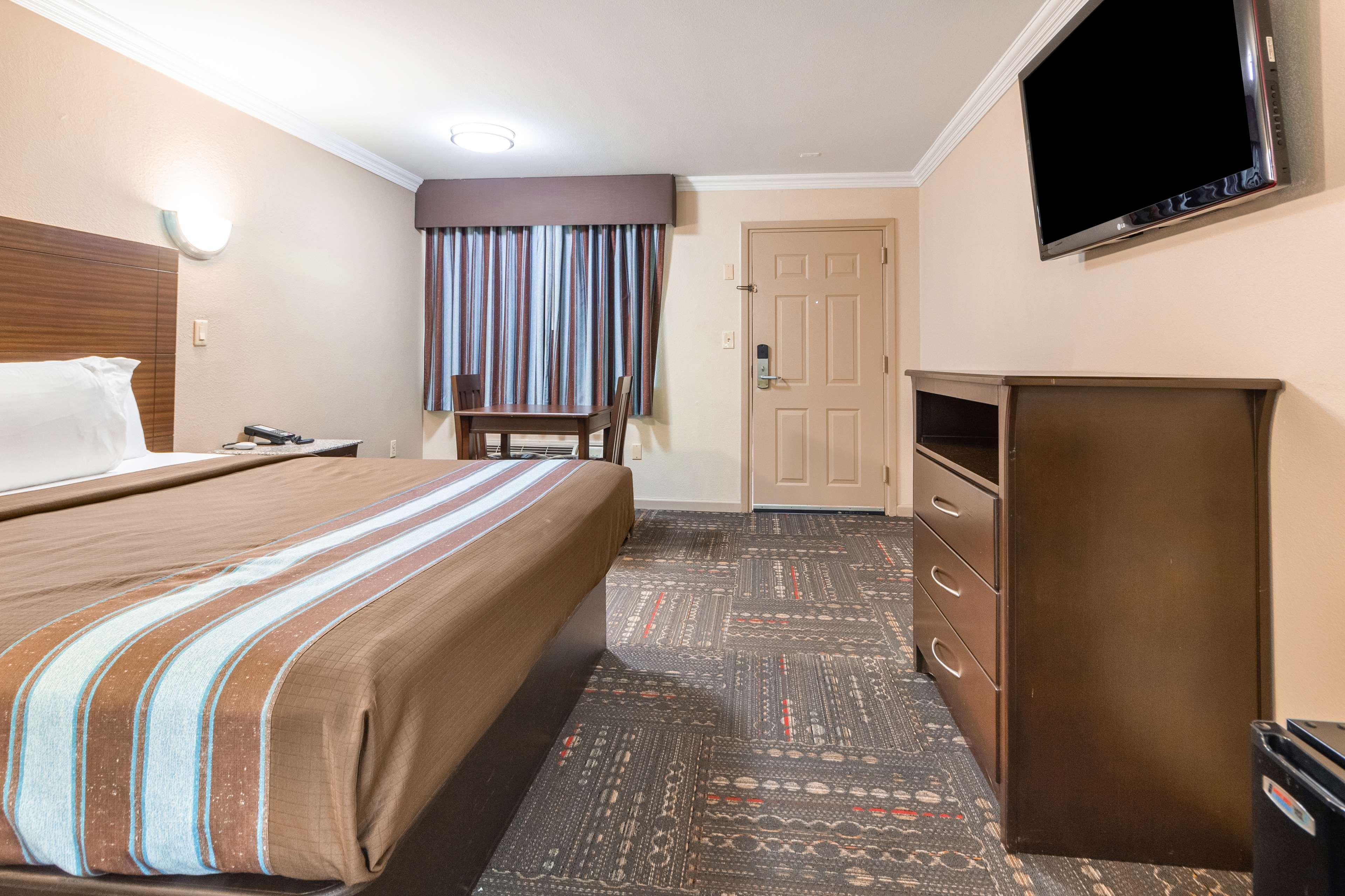 Hotel Dan Inn Uberaba & Convencoes By Nacional Inn מראה חיצוני תמונה
