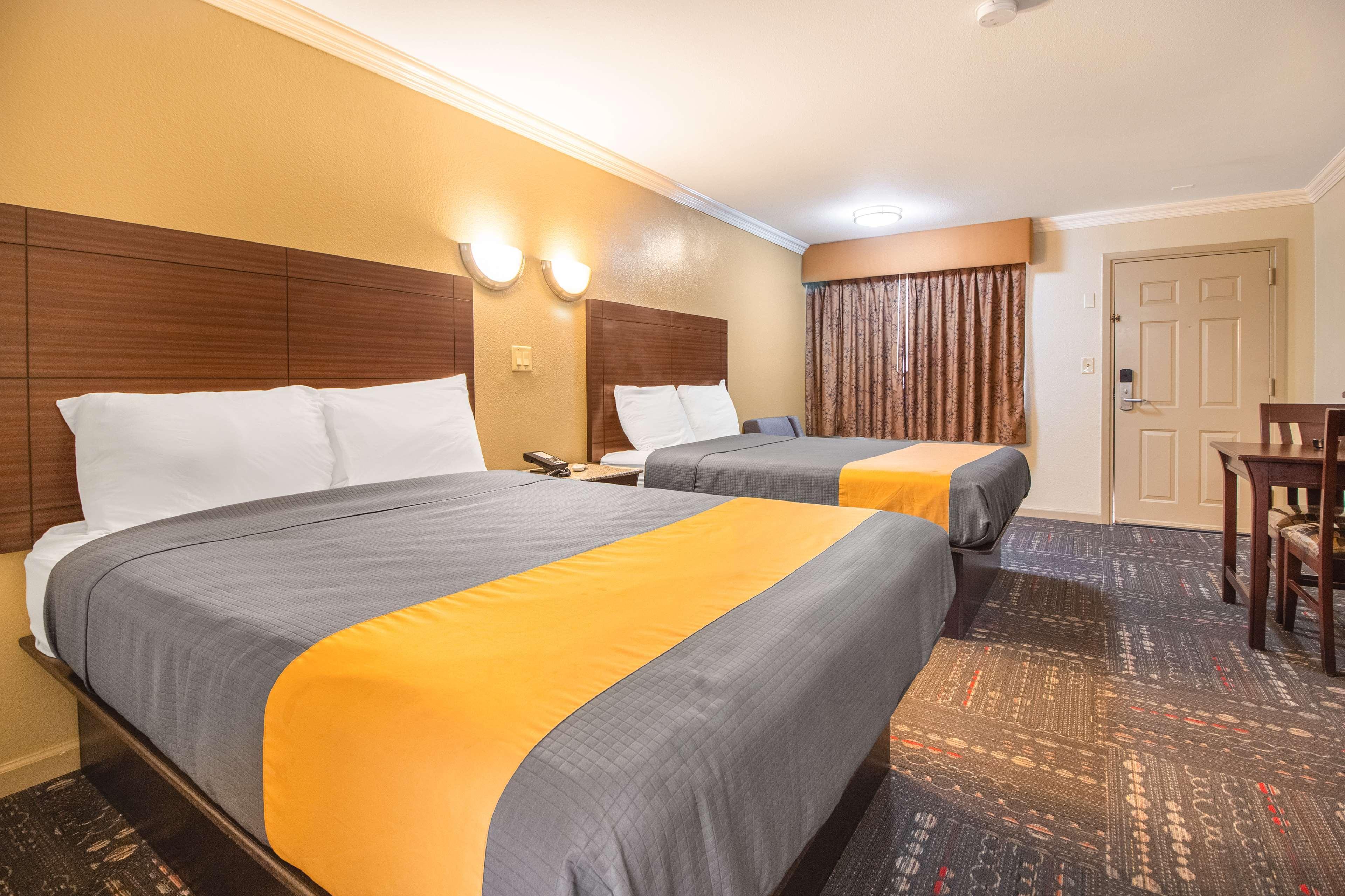 Hotel Dan Inn Uberaba & Convencoes By Nacional Inn מראה חיצוני תמונה