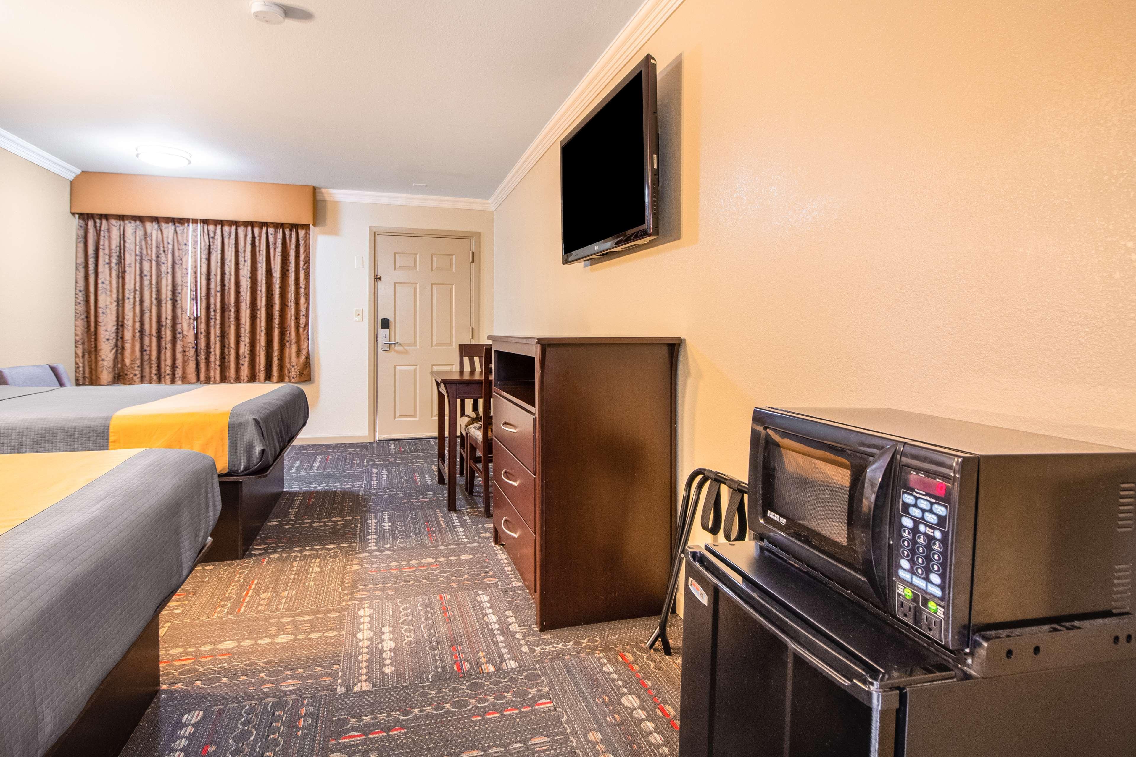 Hotel Dan Inn Uberaba & Convencoes By Nacional Inn מראה חיצוני תמונה