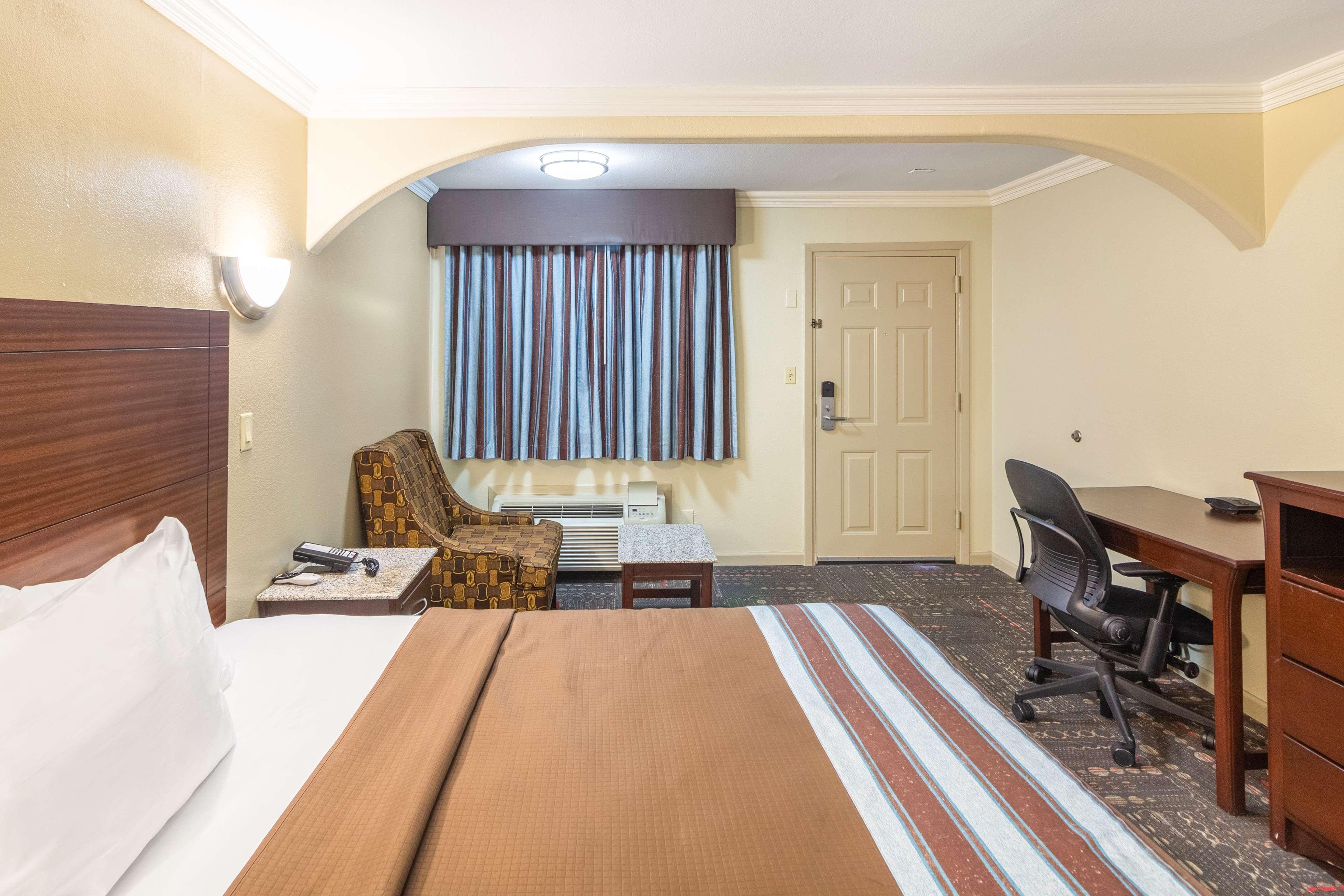 Hotel Dan Inn Uberaba & Convencoes By Nacional Inn מראה חיצוני תמונה