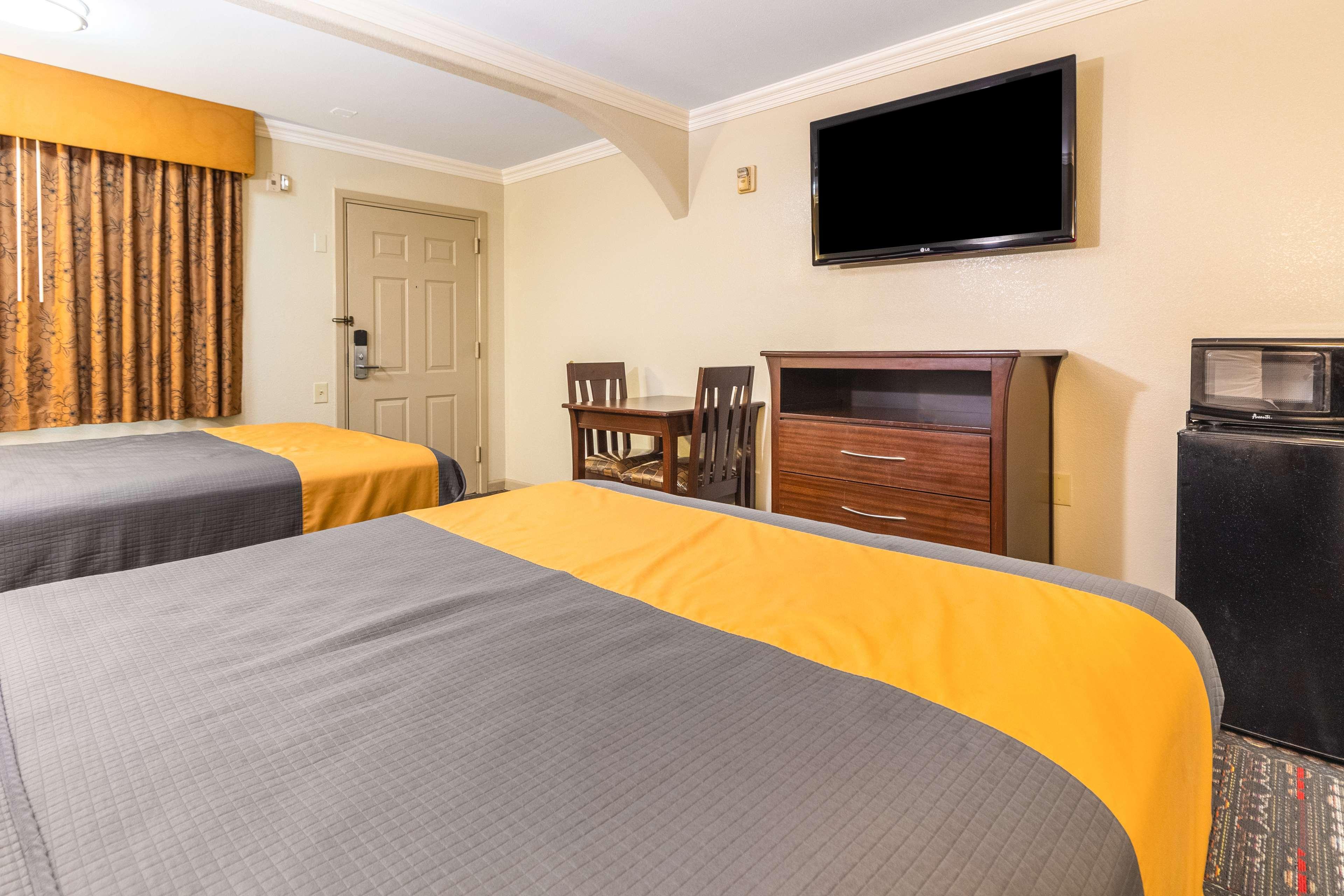 Hotel Dan Inn Uberaba & Convencoes By Nacional Inn מראה חיצוני תמונה